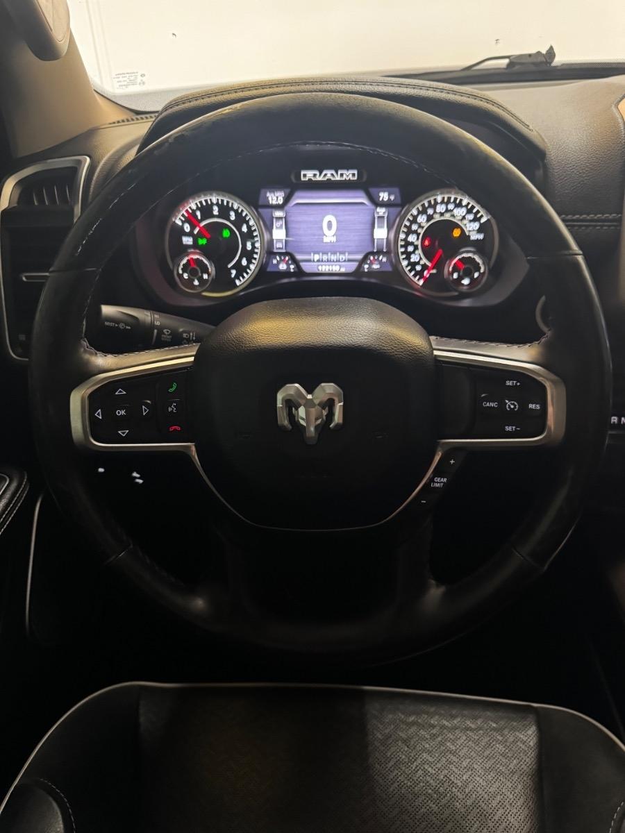RAM 1500 Laramie 4x2 Quad Cab 6'4" Box 2019