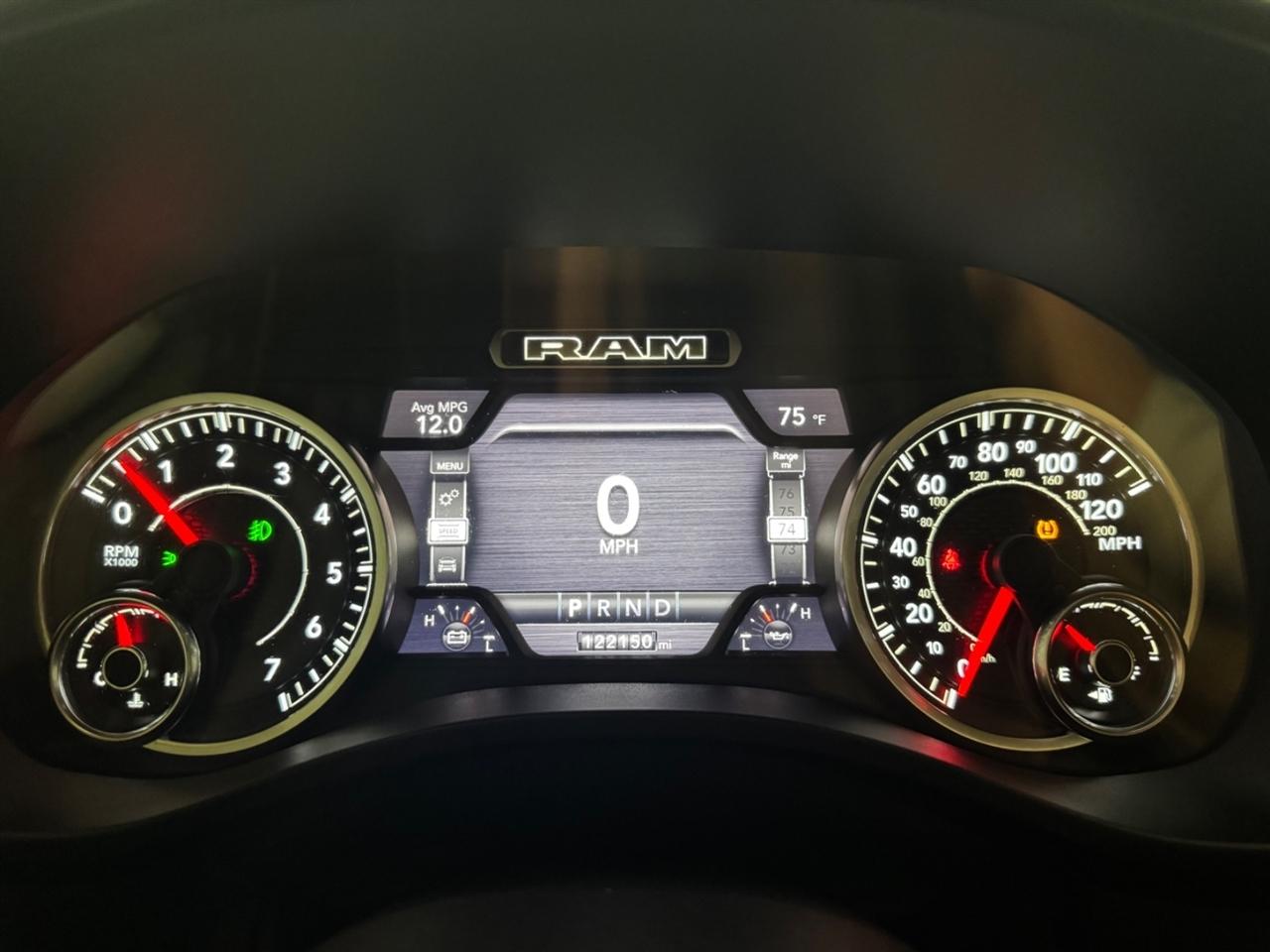 RAM 1500 Laramie 4x2 Quad Cab 6'4" Box 2019