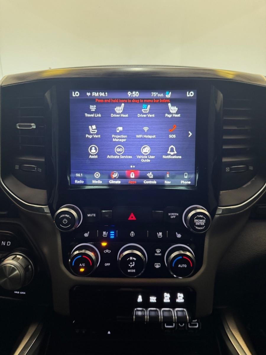 RAM 1500 Laramie 4x2 Quad Cab 6'4" Box 2019