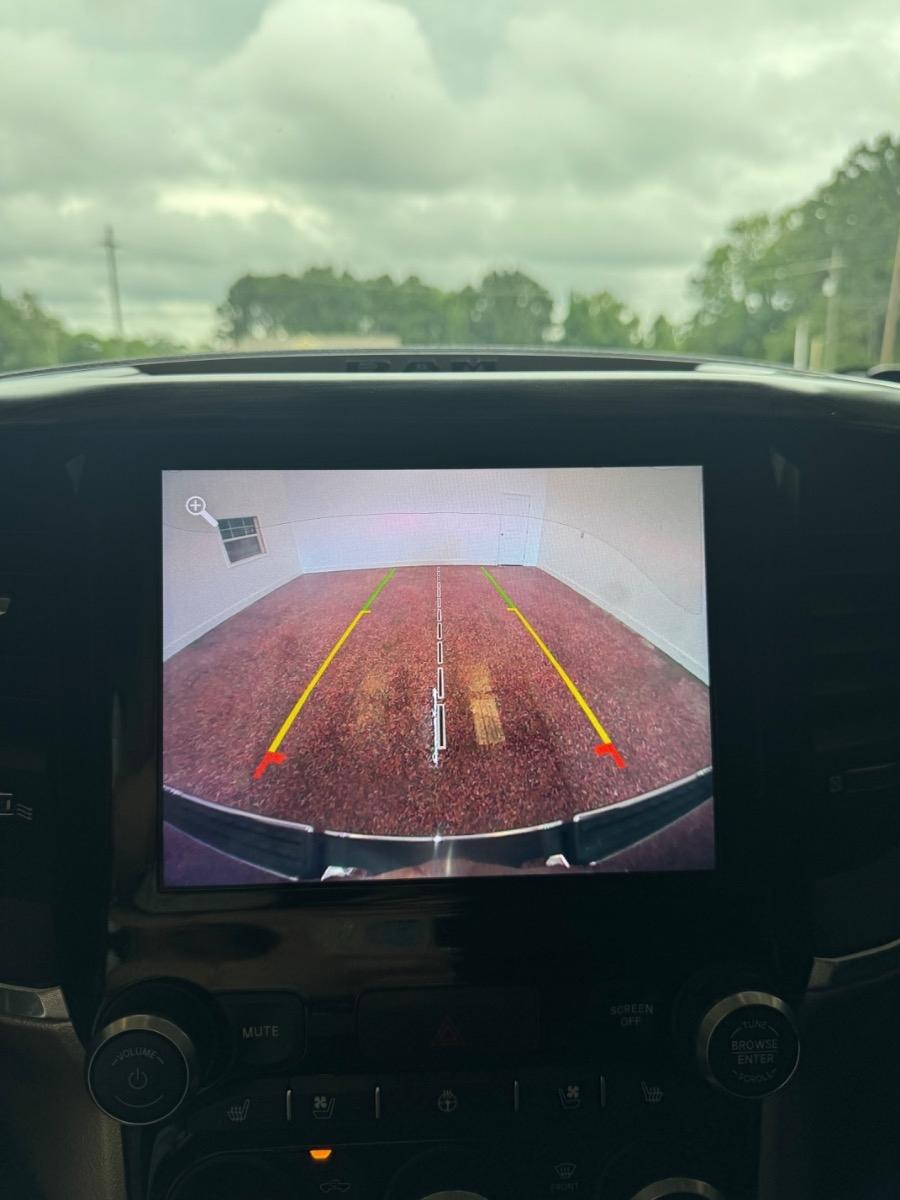RAM 1500 Laramie 4x2 Quad Cab 6'4" Box 2019