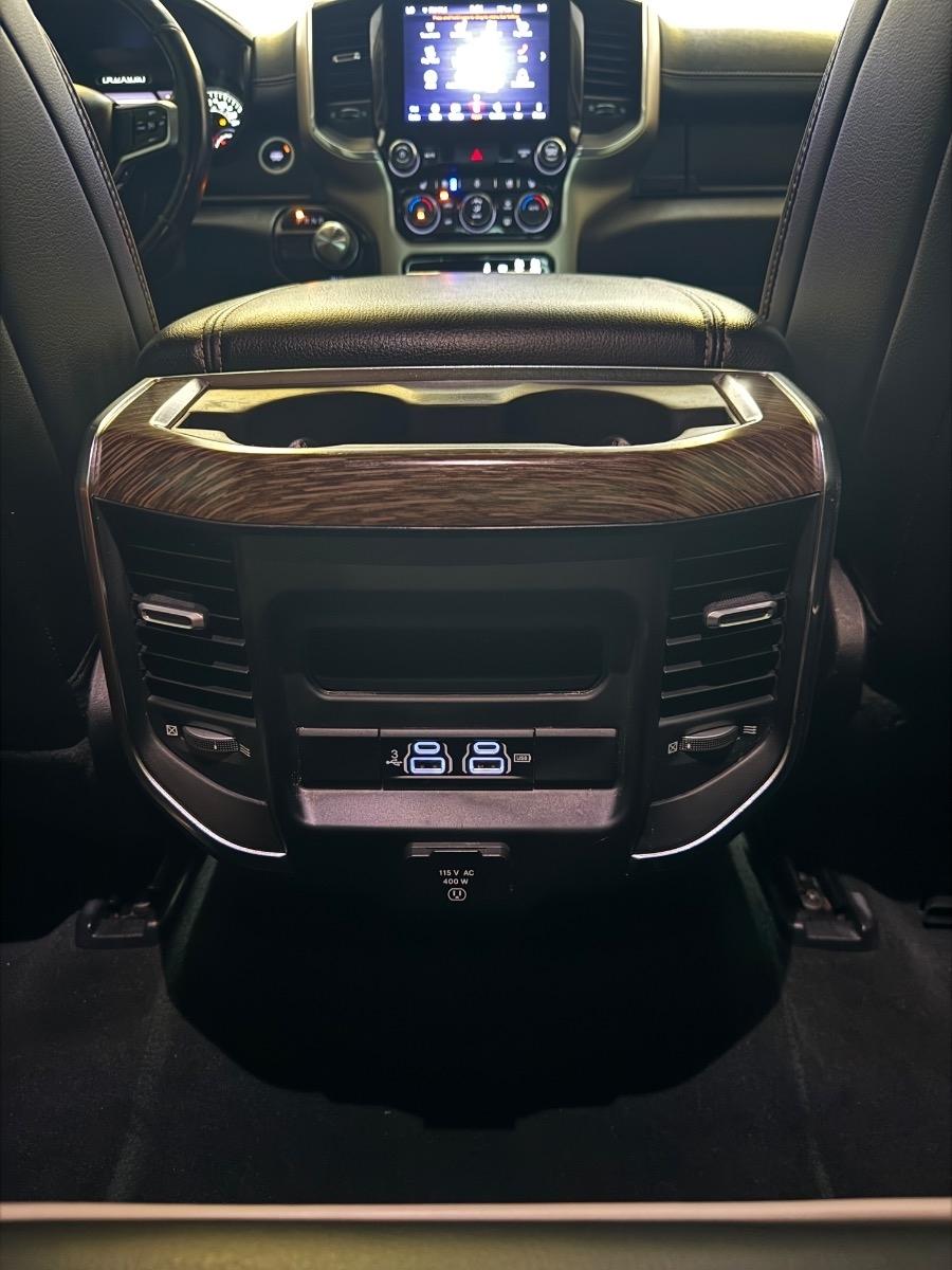 RAM 1500 Laramie 4x2 Quad Cab 6'4" Box 2019
