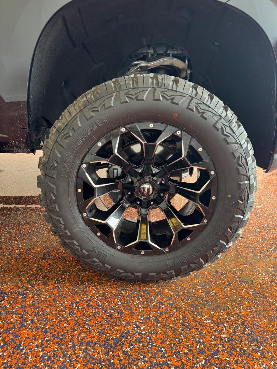 Chevrolet Silverado 1500 4WD Crew Cab 147" Custom Trail Boss 2021