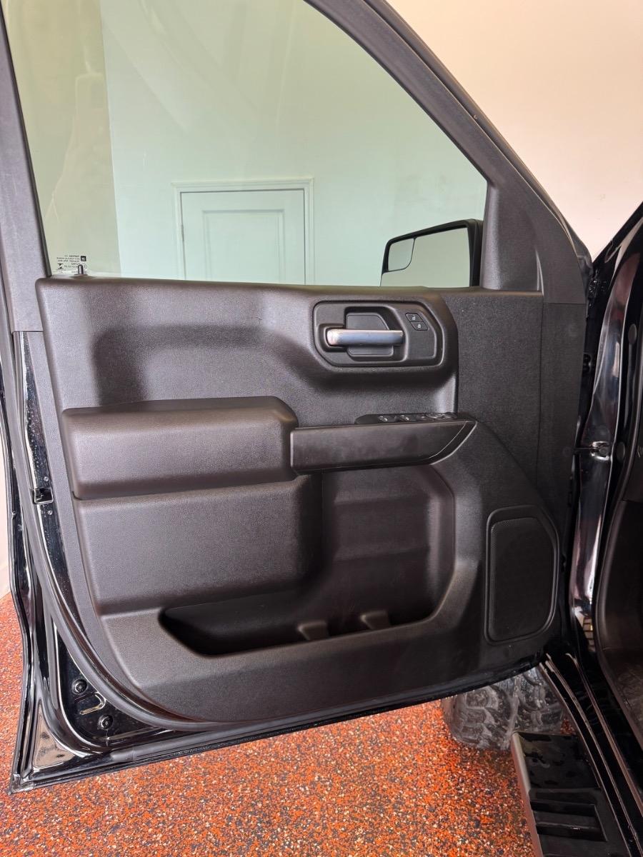 Chevrolet Silverado 1500 4WD Crew Cab 147" Custom Trail Boss 2021