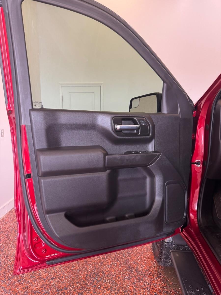 Chevrolet Silverado 1500 LTD 4WD Crew Cab 147" Custom Trail Boss 2022