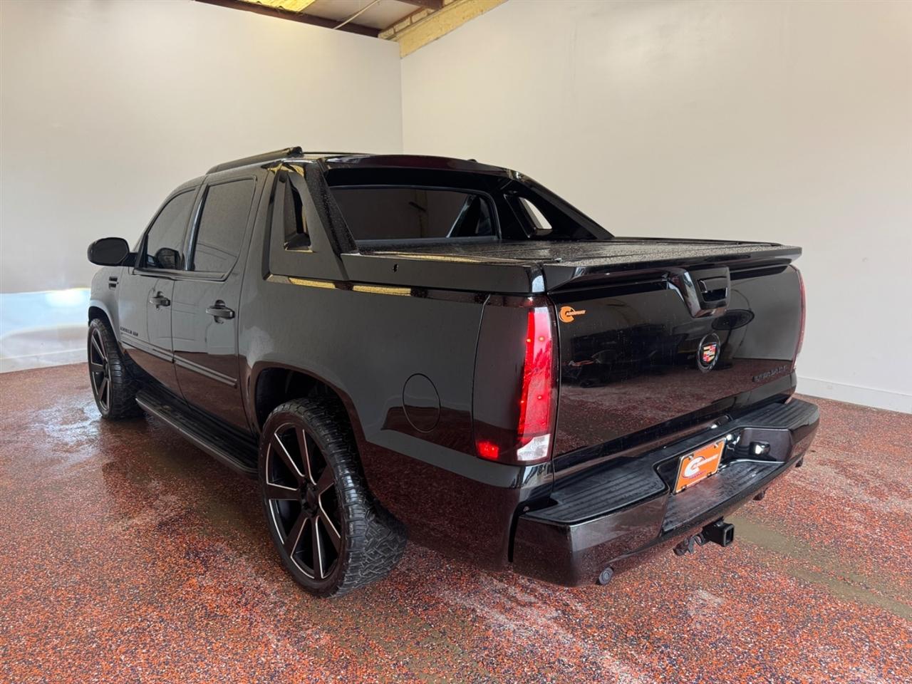 Cadillac Escalade EXT AWD 4dr Luxury 2013