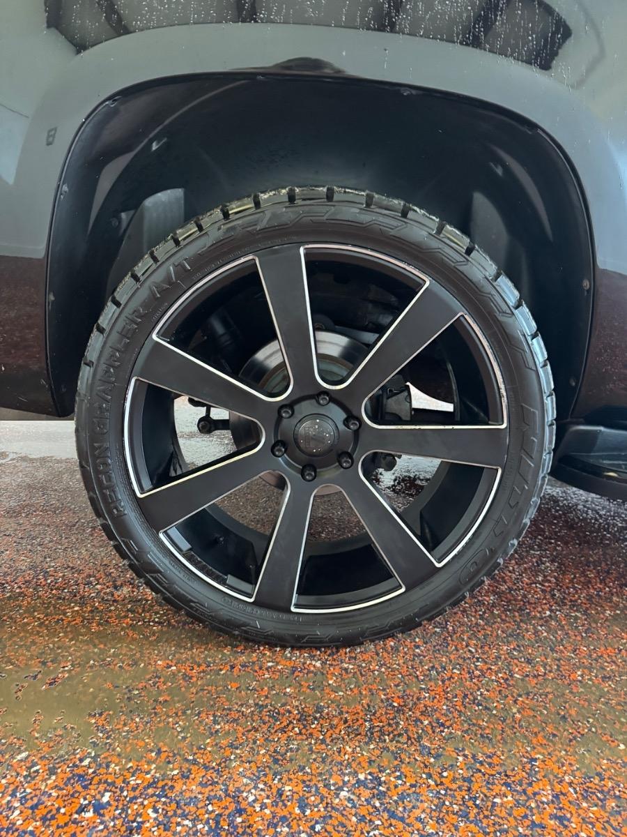 Cadillac Escalade EXT AWD 4dr Luxury 2013