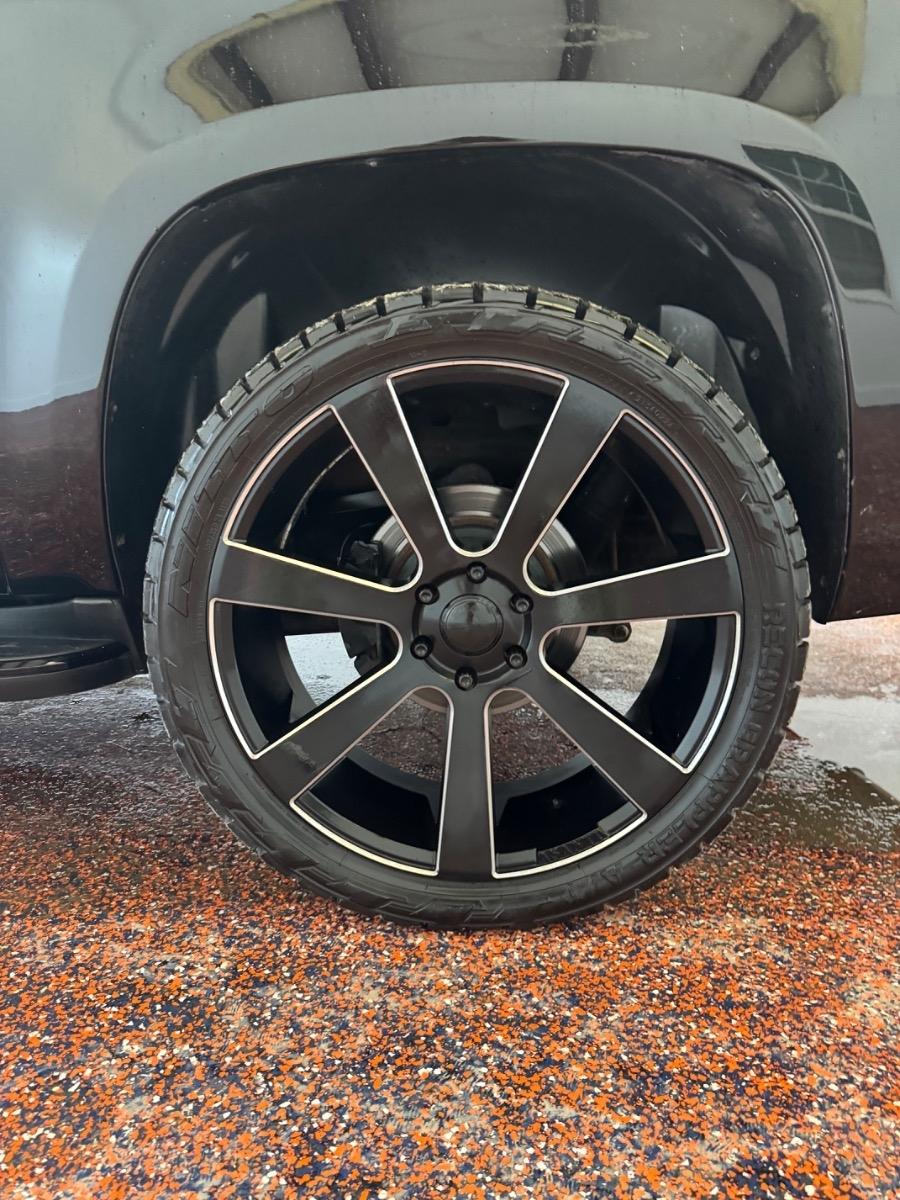 Cadillac Escalade EXT AWD 4dr Luxury 2013