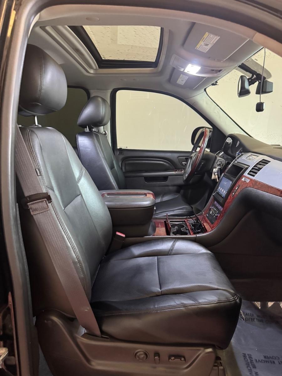 Cadillac Escalade EXT AWD 4dr Luxury 2013