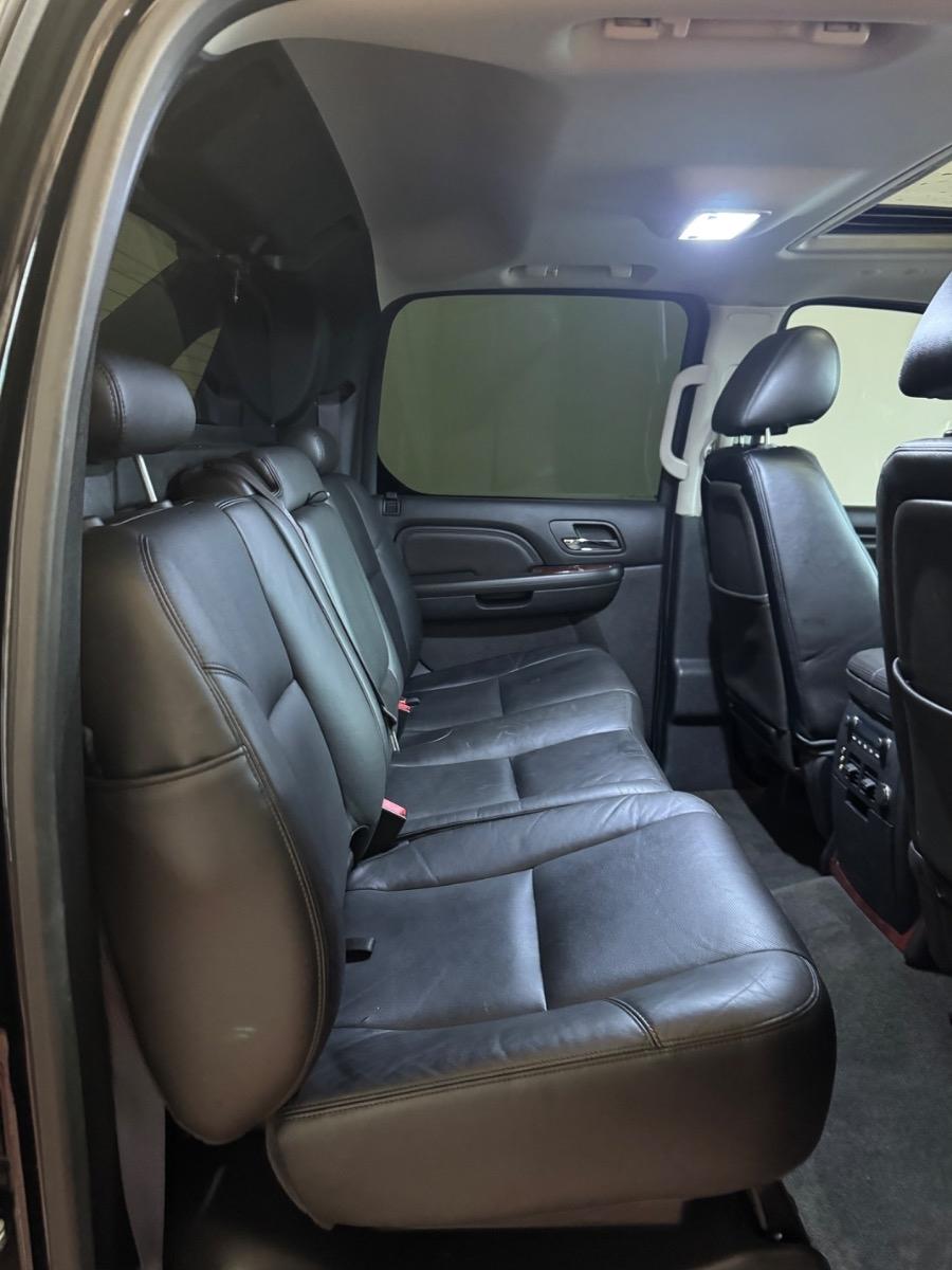 Cadillac Escalade EXT AWD 4dr Luxury 2013
