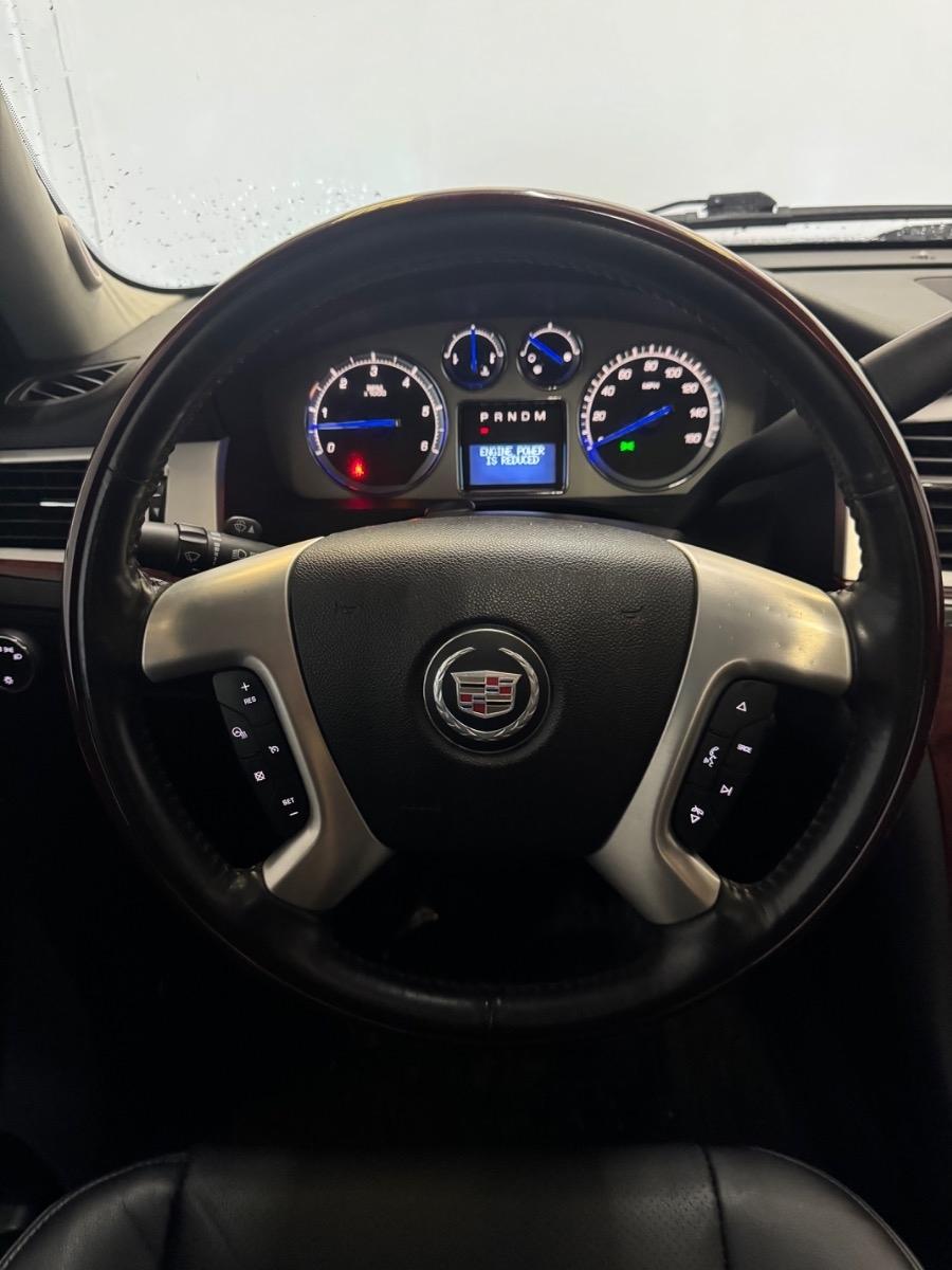 Cadillac Escalade EXT AWD 4dr Luxury 2013