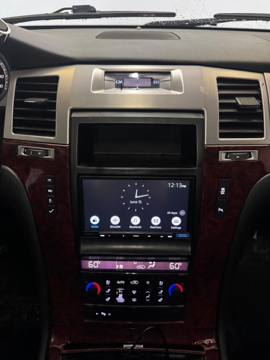 Cadillac Escalade EXT AWD 4dr Luxury 2013