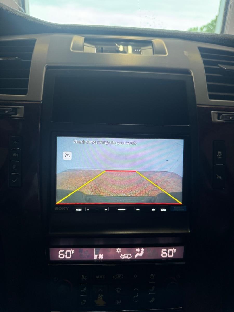 Cadillac Escalade EXT AWD 4dr Luxury 2013