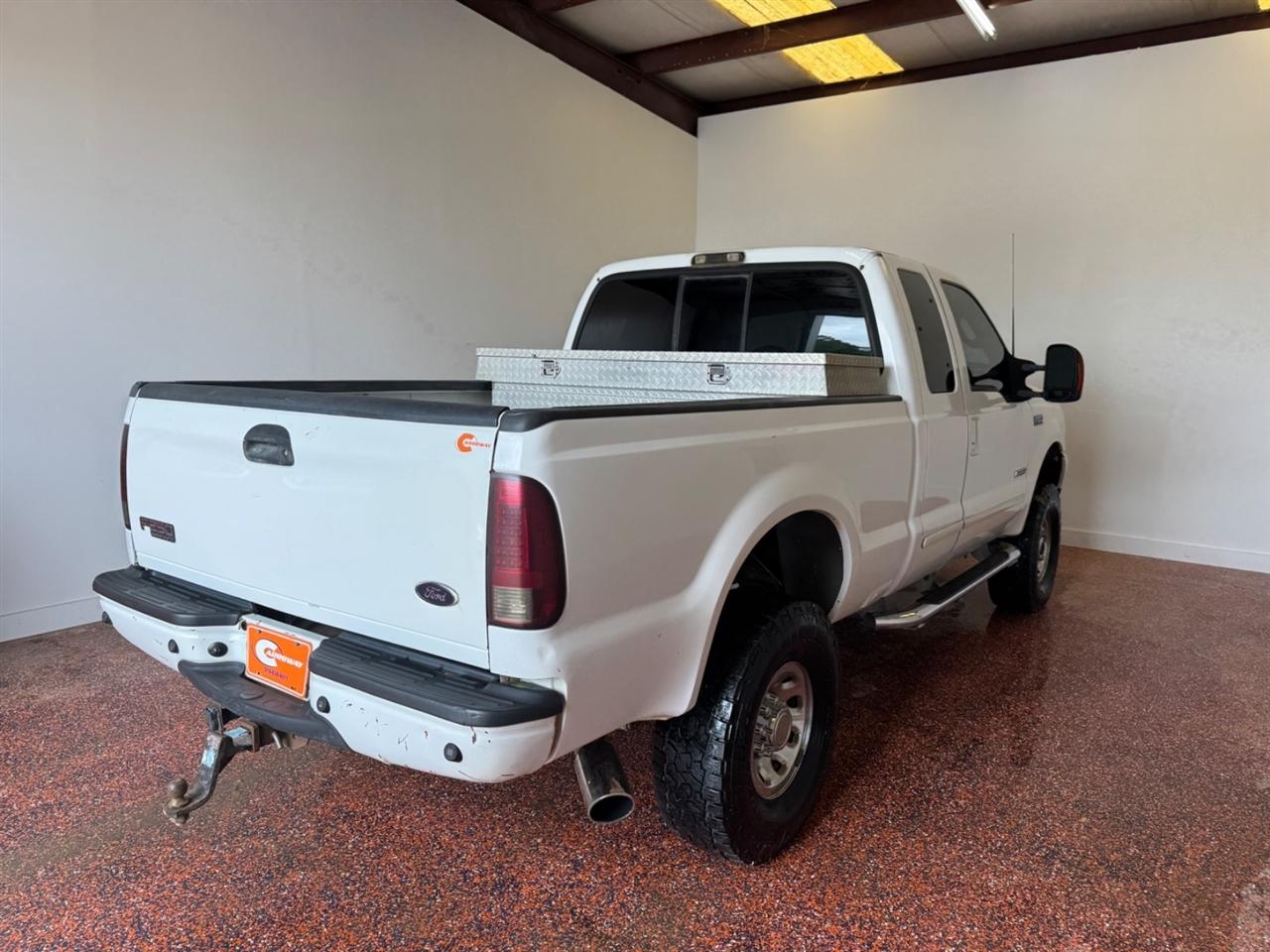 Ford Super Duty F-250 Supercab 142" XLT 4WD 2003