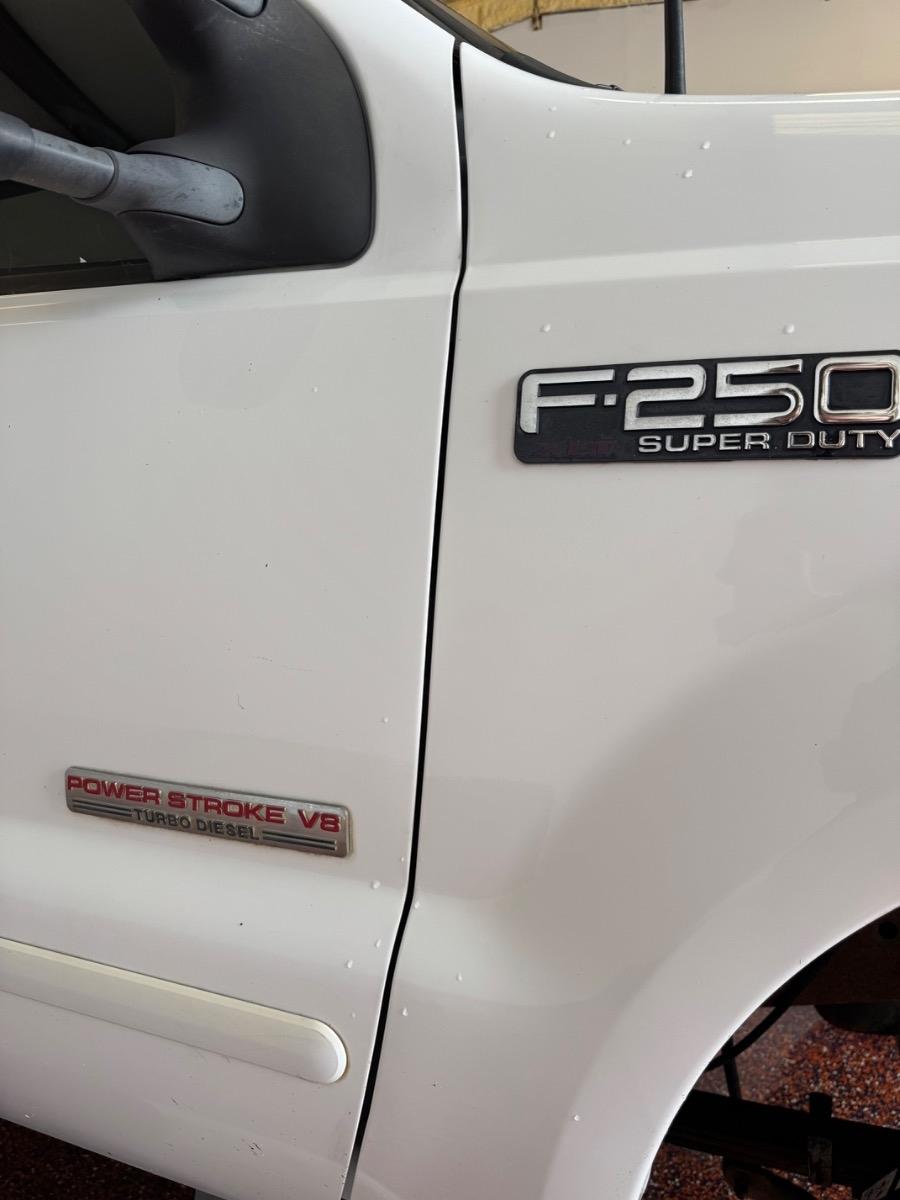 Ford Super Duty F-250 Supercab 142" XLT 4WD 2003