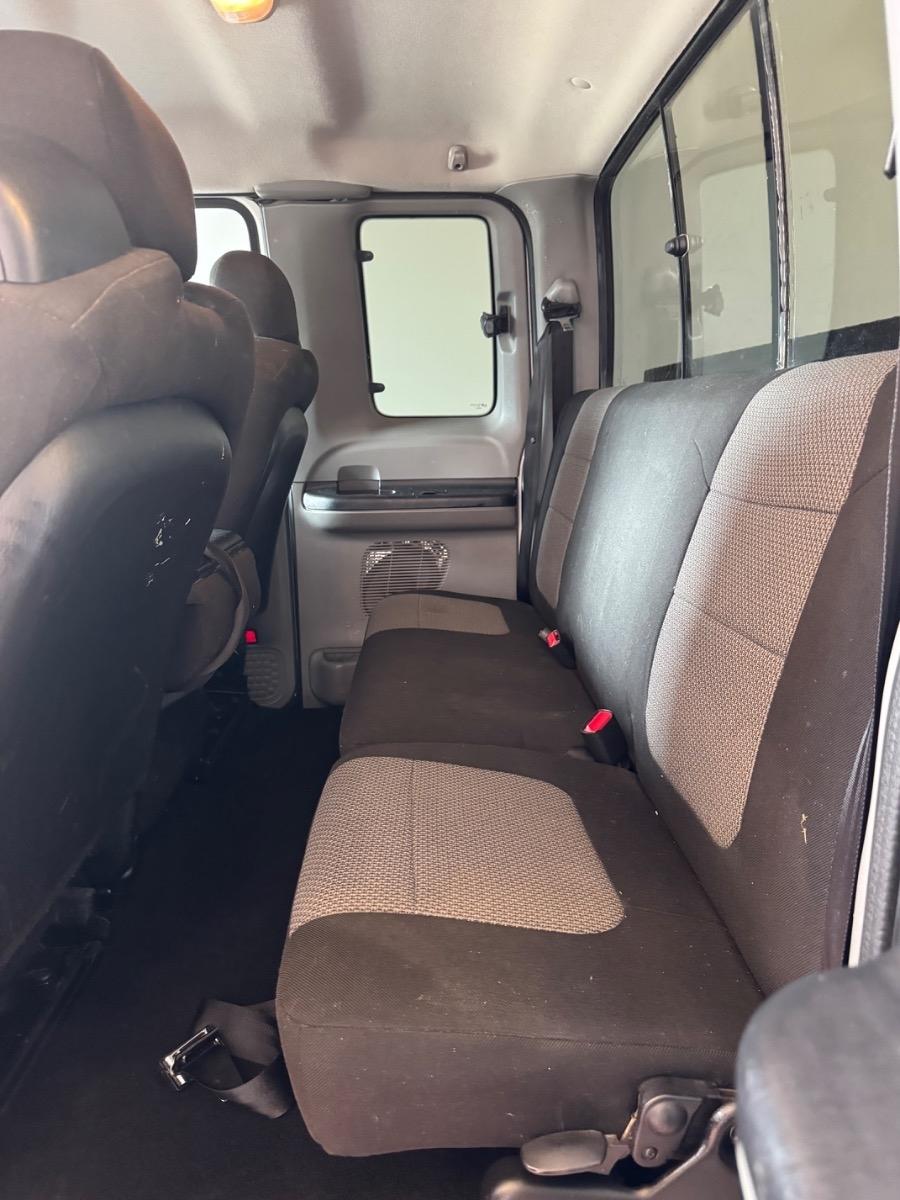 Ford Super Duty F-250 Supercab 142" XLT 4WD 2003