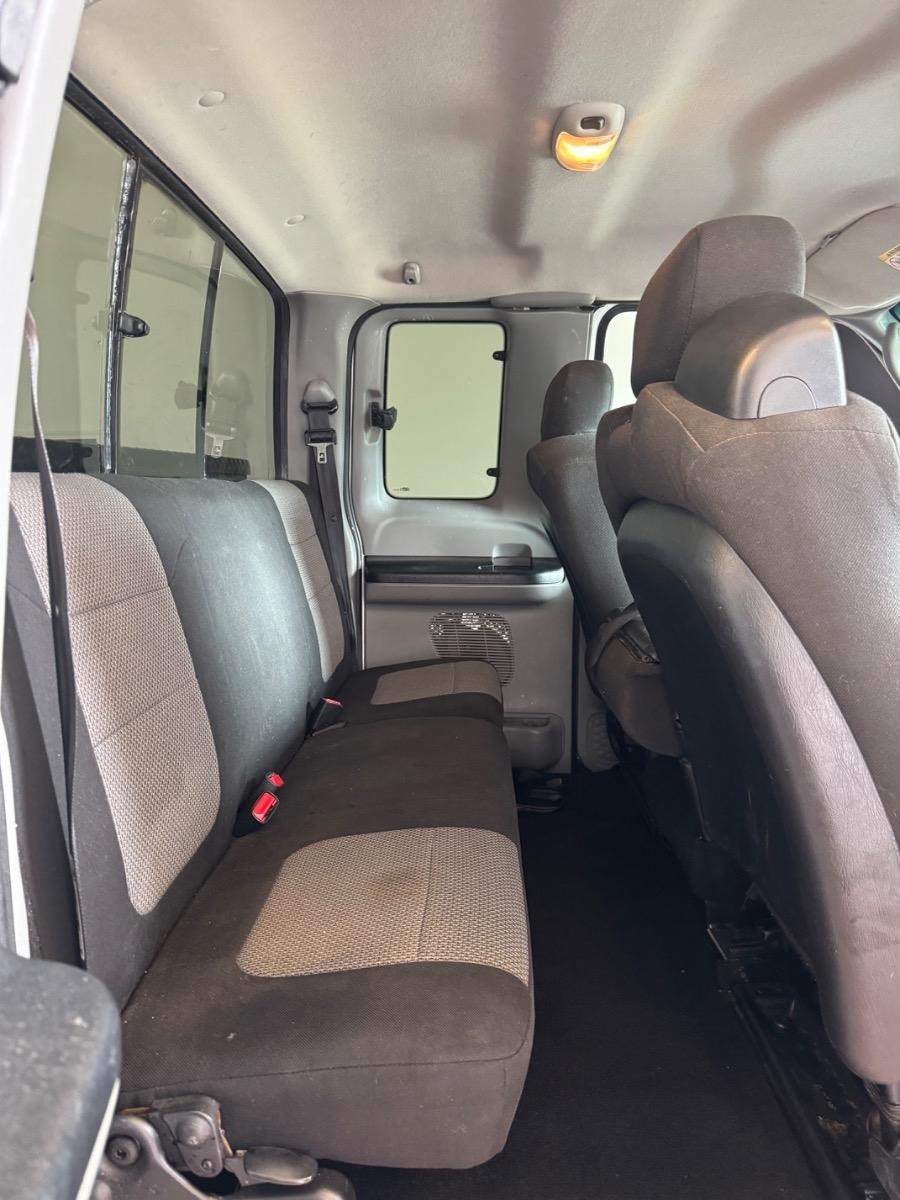 Ford Super Duty F-250 Supercab 142" XLT 4WD 2003