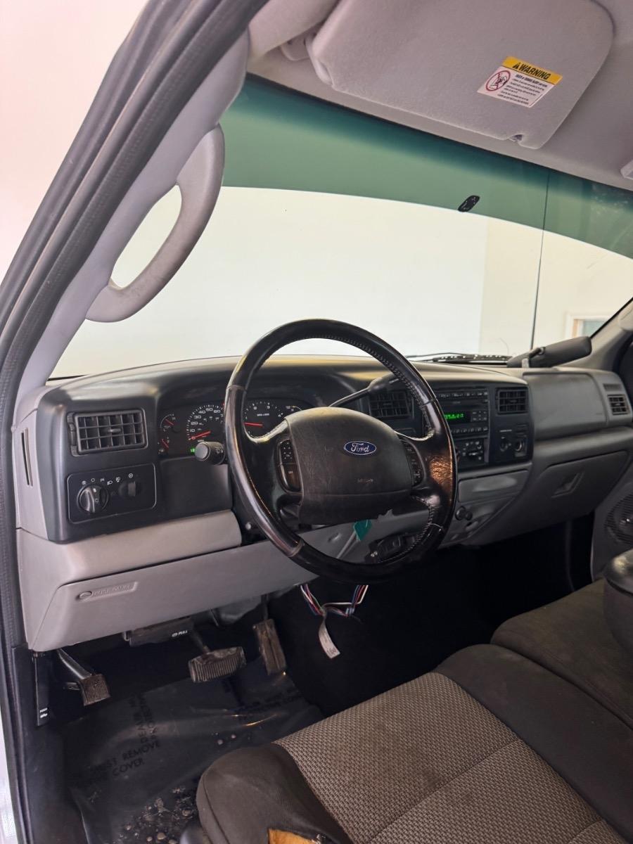Ford Super Duty F-250 Supercab 142" XLT 4WD 2003