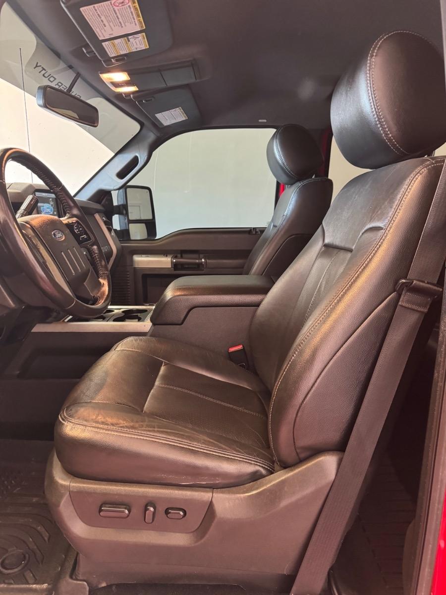 Ford Super Duty F-250 SRW 4WD Crew Cab 156" Lariat 2016