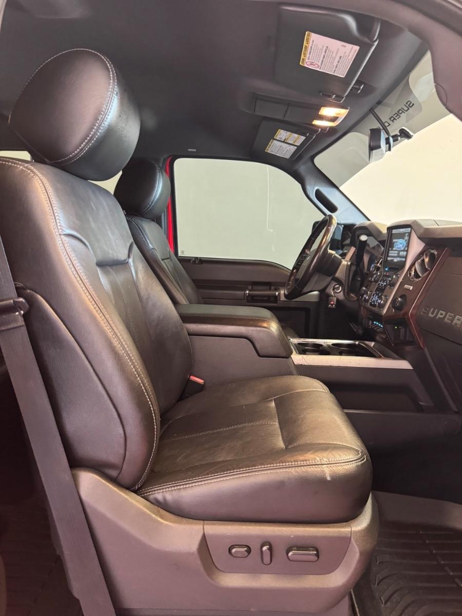 Ford Super Duty F-250 SRW 4WD Crew Cab 156" Lariat 2016