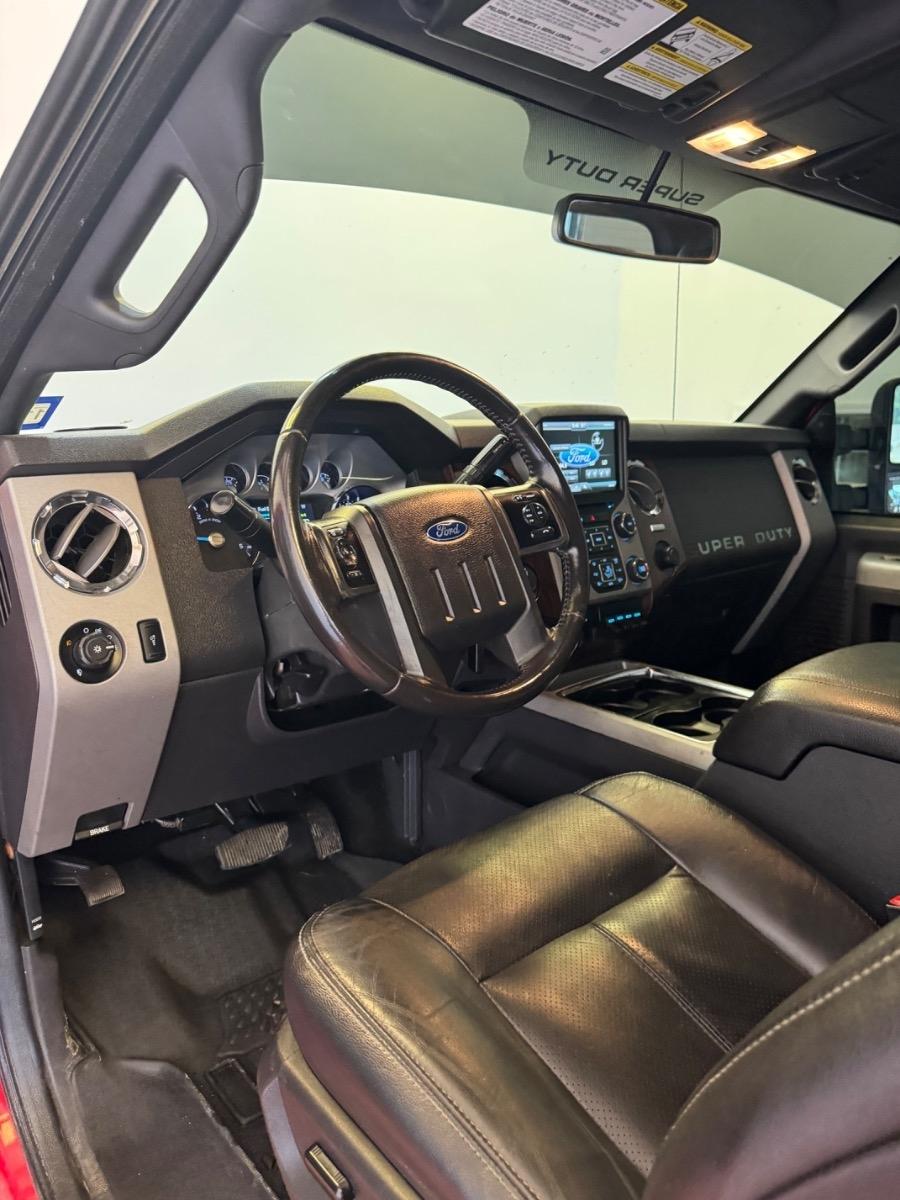 Ford Super Duty F-250 SRW 4WD Crew Cab 156" Lariat 2016