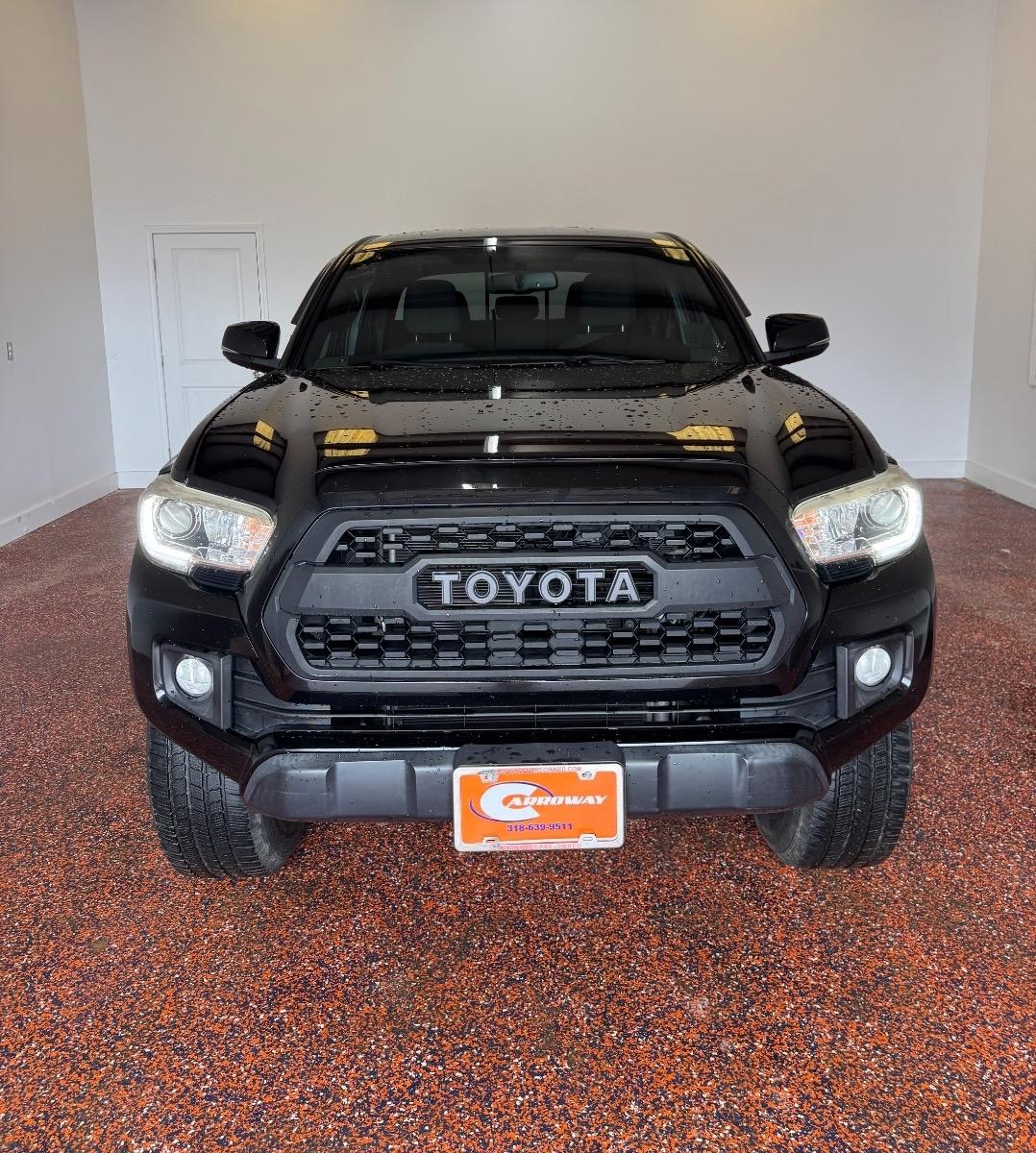 Toyota Tacoma TRD Off Road Double Cab 5' Bed V6 4x4 MT (Natl) 2017