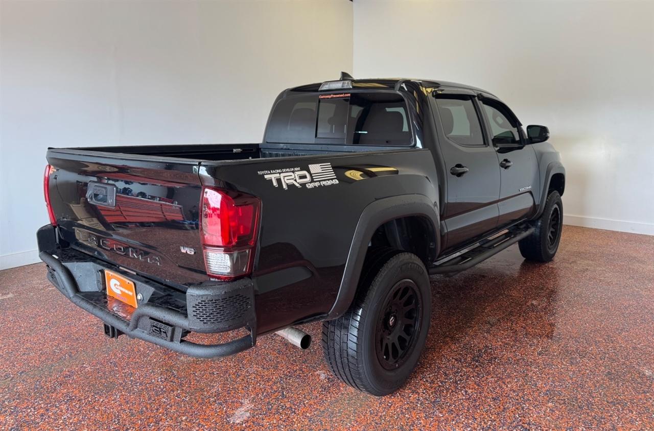 Toyota Tacoma TRD Off Road Double Cab 5' Bed V6 4x4 MT (Natl) 2017
