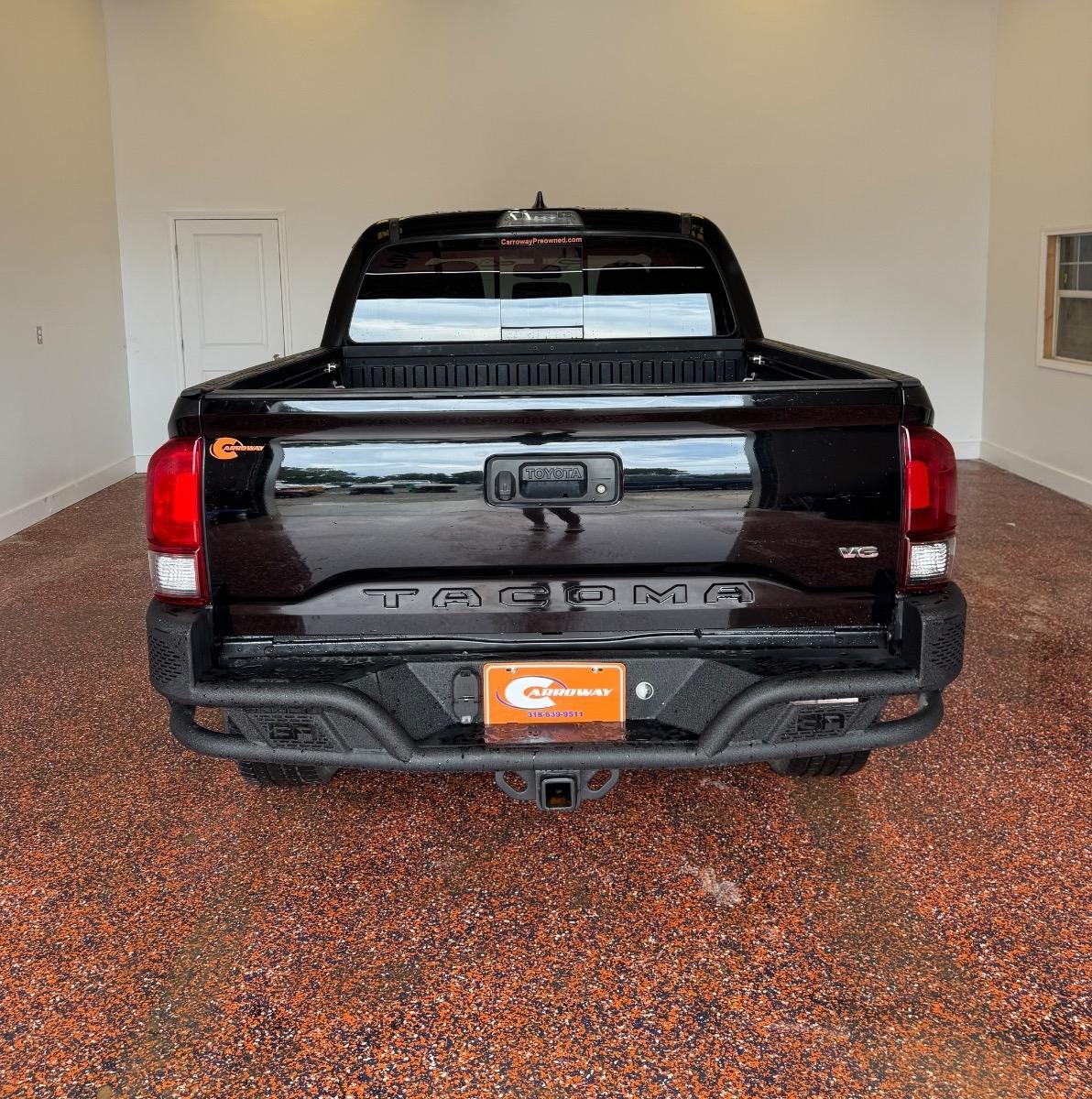 Toyota Tacoma TRD Off Road Double Cab 5' Bed V6 4x4 MT (Natl) 2017