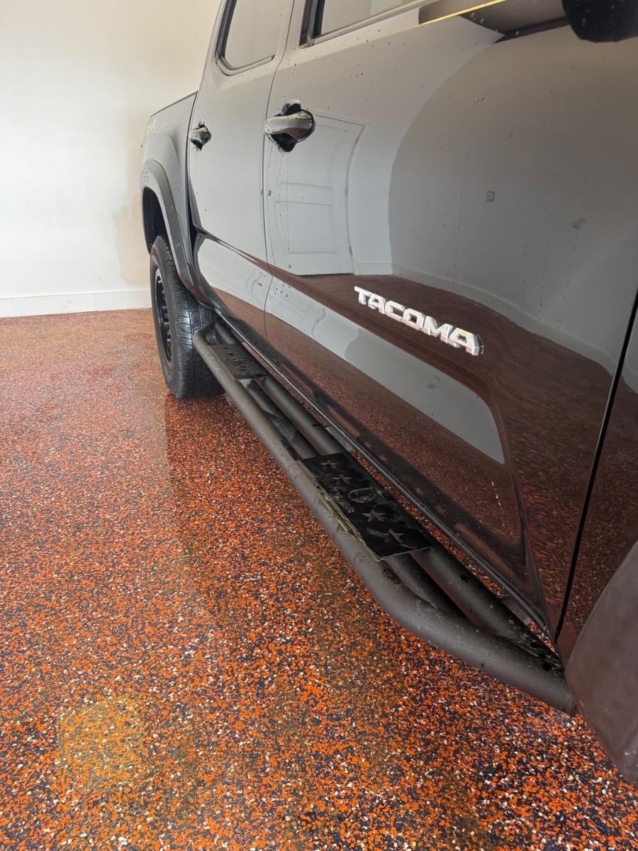 Toyota Tacoma TRD Off Road Double Cab 5' Bed V6 4x4 MT (Natl) 2017