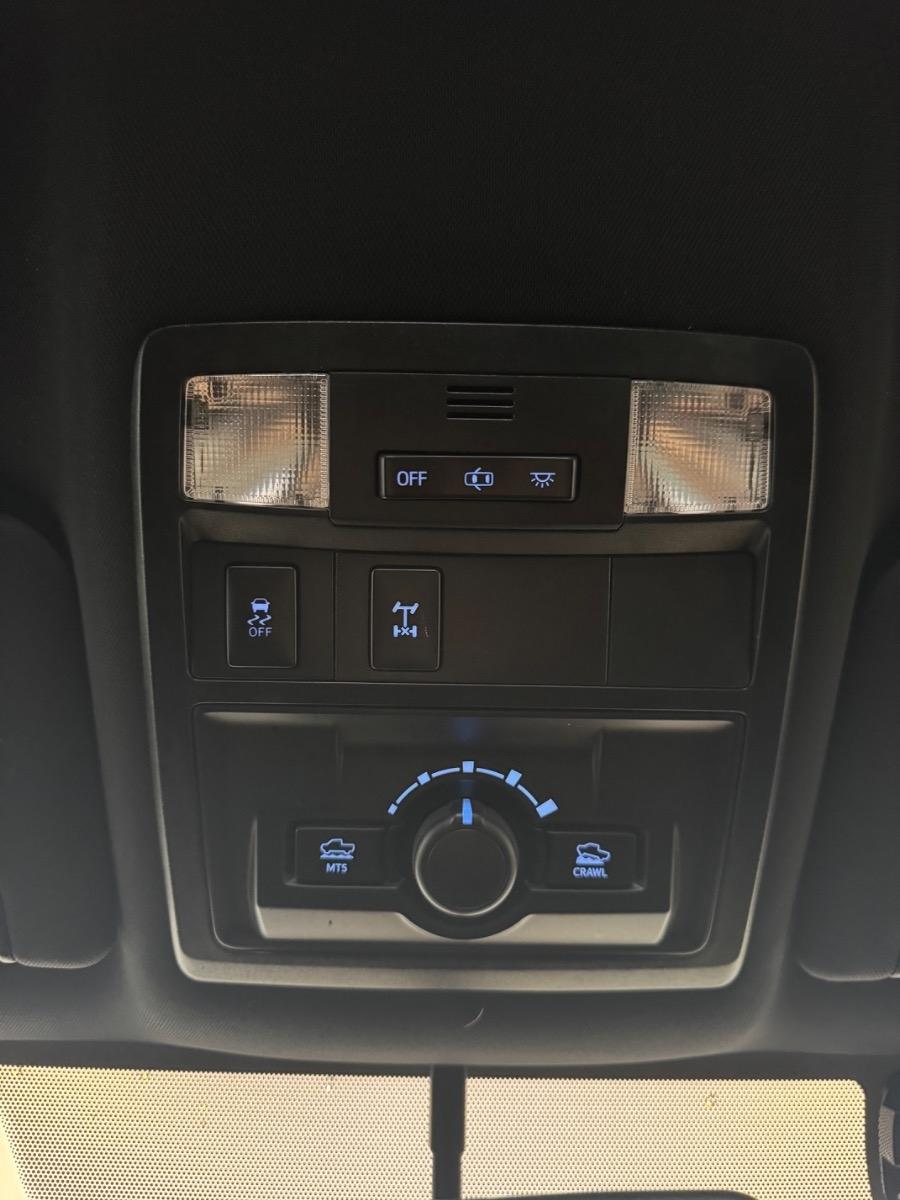 Toyota Tacoma TRD Off Road Double Cab 5' Bed V6 4x4 MT (Natl) 2017