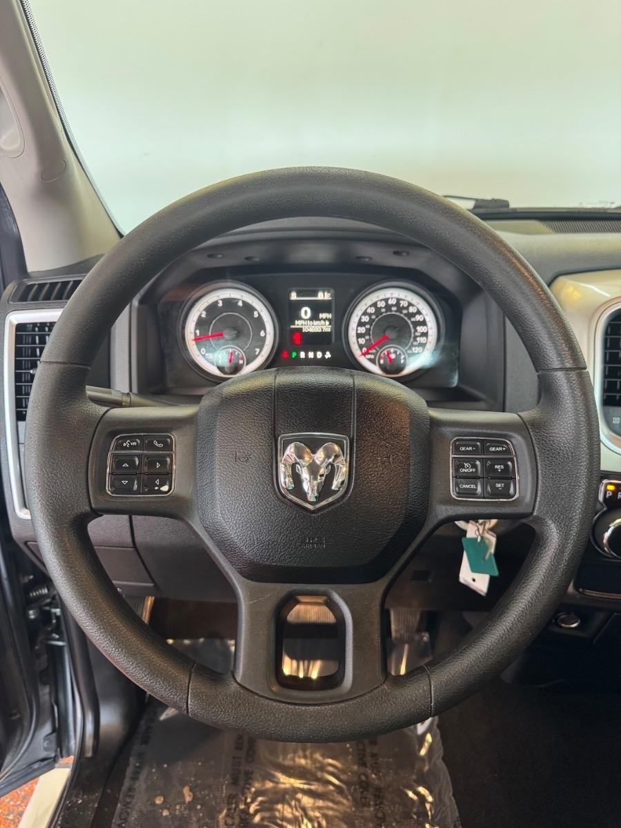 RAM 1500 2WD Reg Cab 120.5" HFE 2013