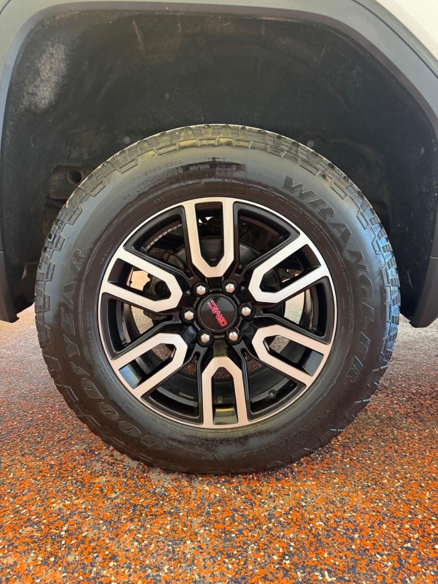 GMC Sierra 1500 4WD Crew Cab 147" AT4 2019