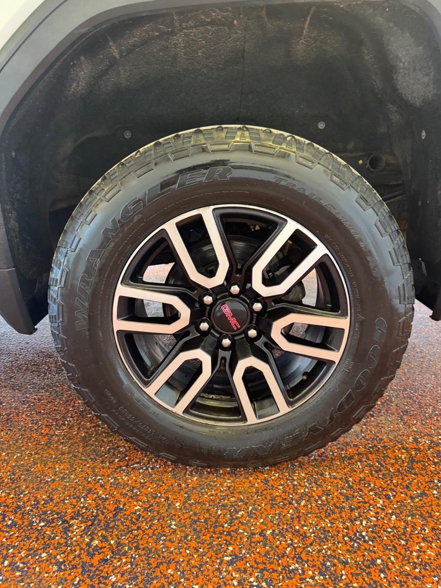 GMC Sierra 1500 4WD Crew Cab 147" AT4 2019