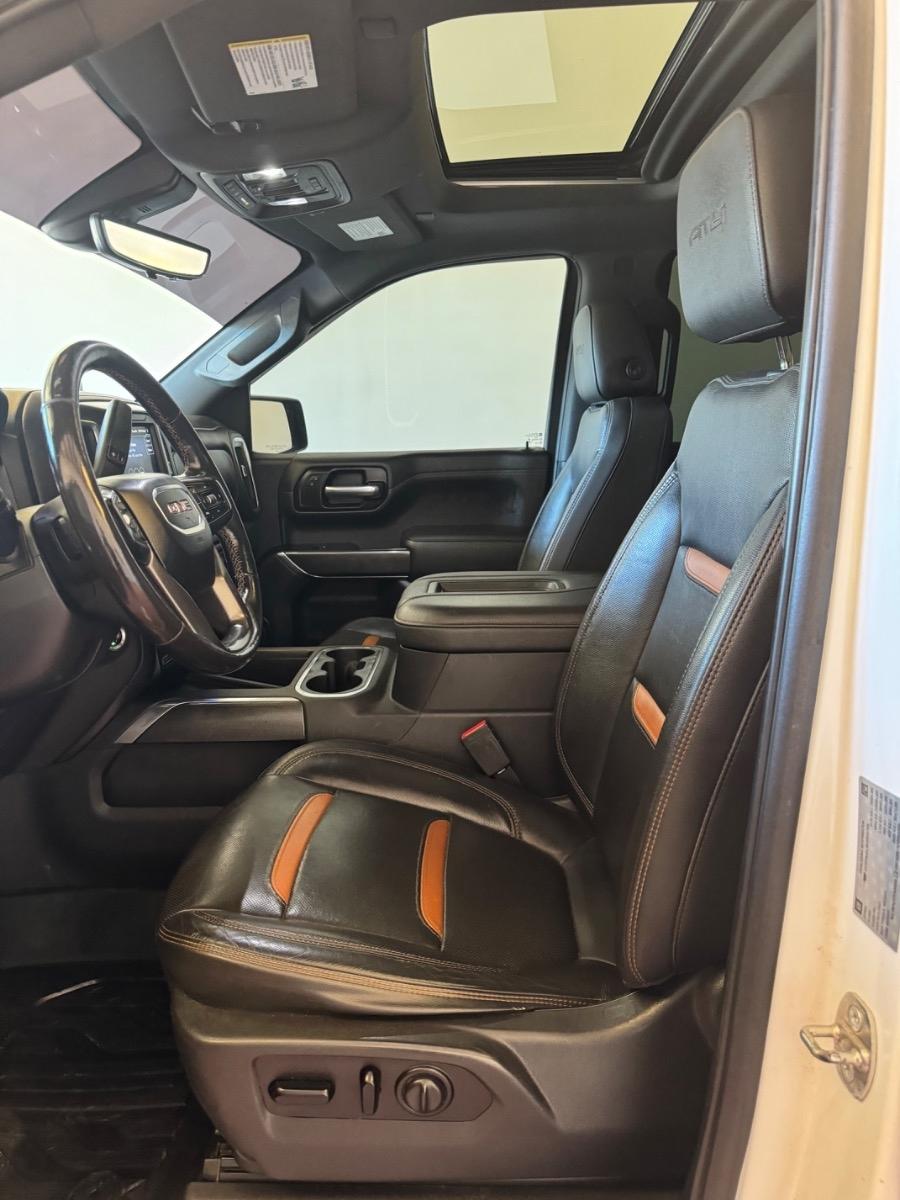 GMC Sierra 1500 4WD Crew Cab 147" AT4 2019