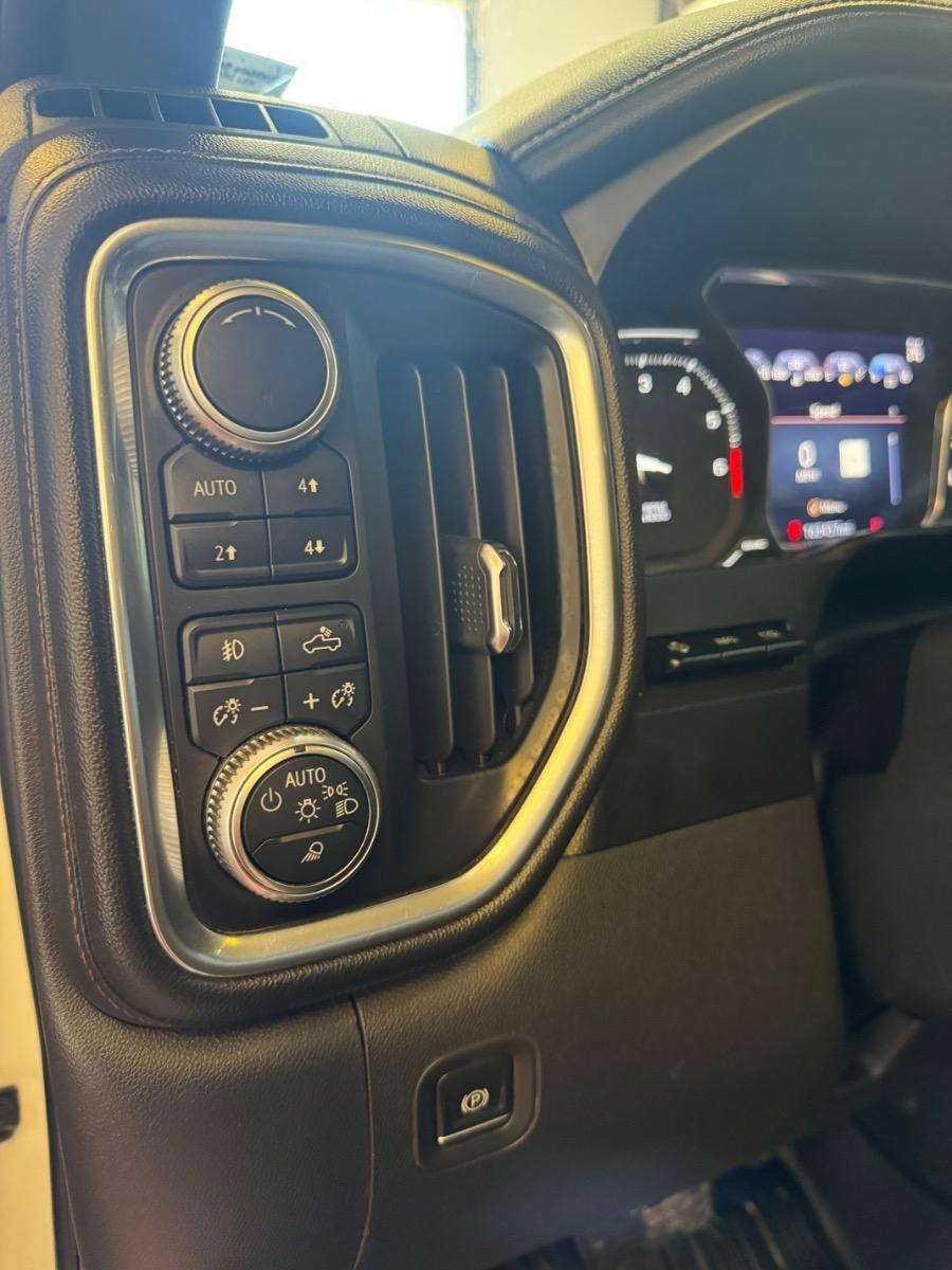 GMC Sierra 1500 4WD Crew Cab 147" AT4 2019