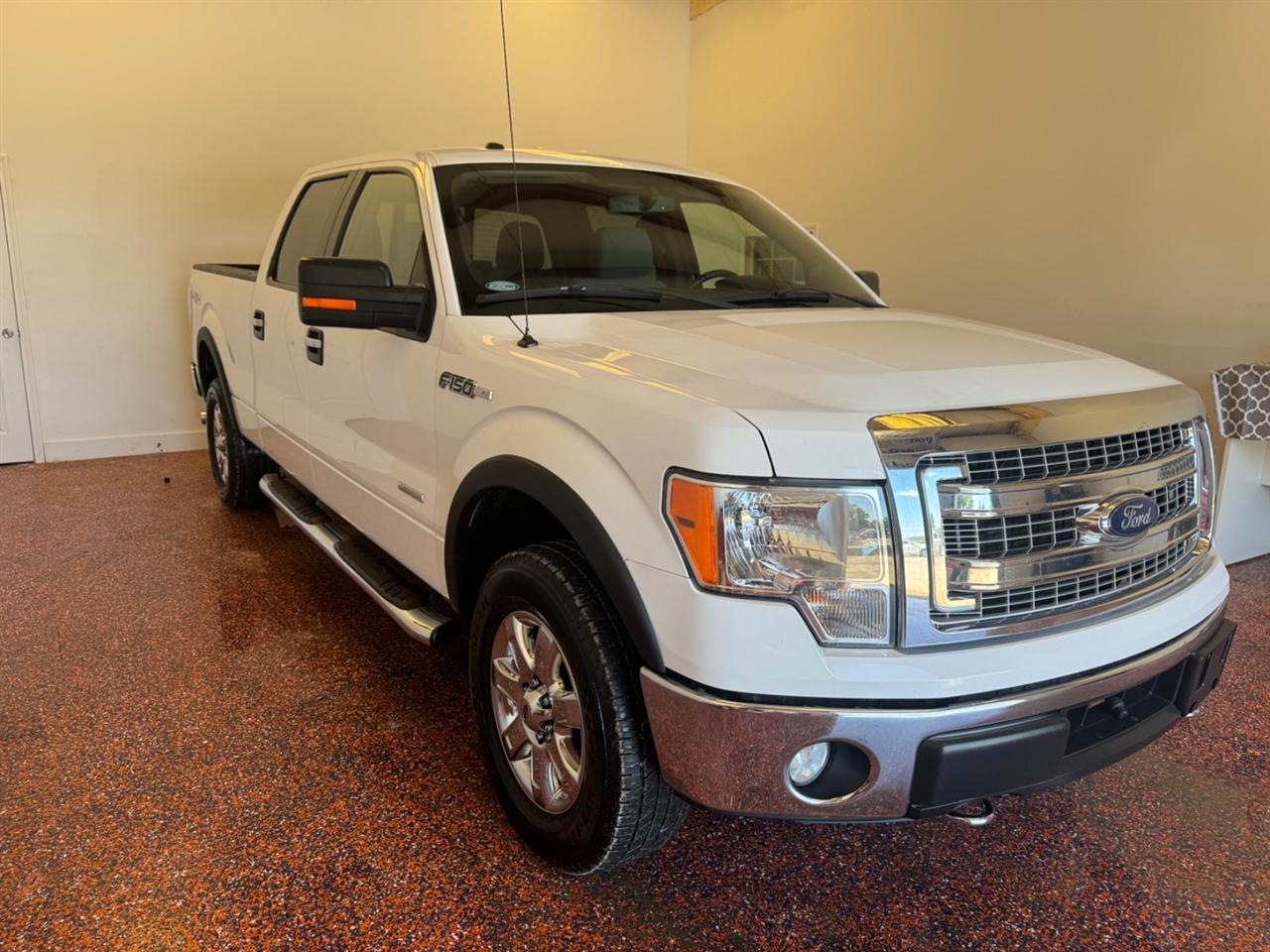 Ford F-150 4WD SuperCrew 145" XLT 2014
