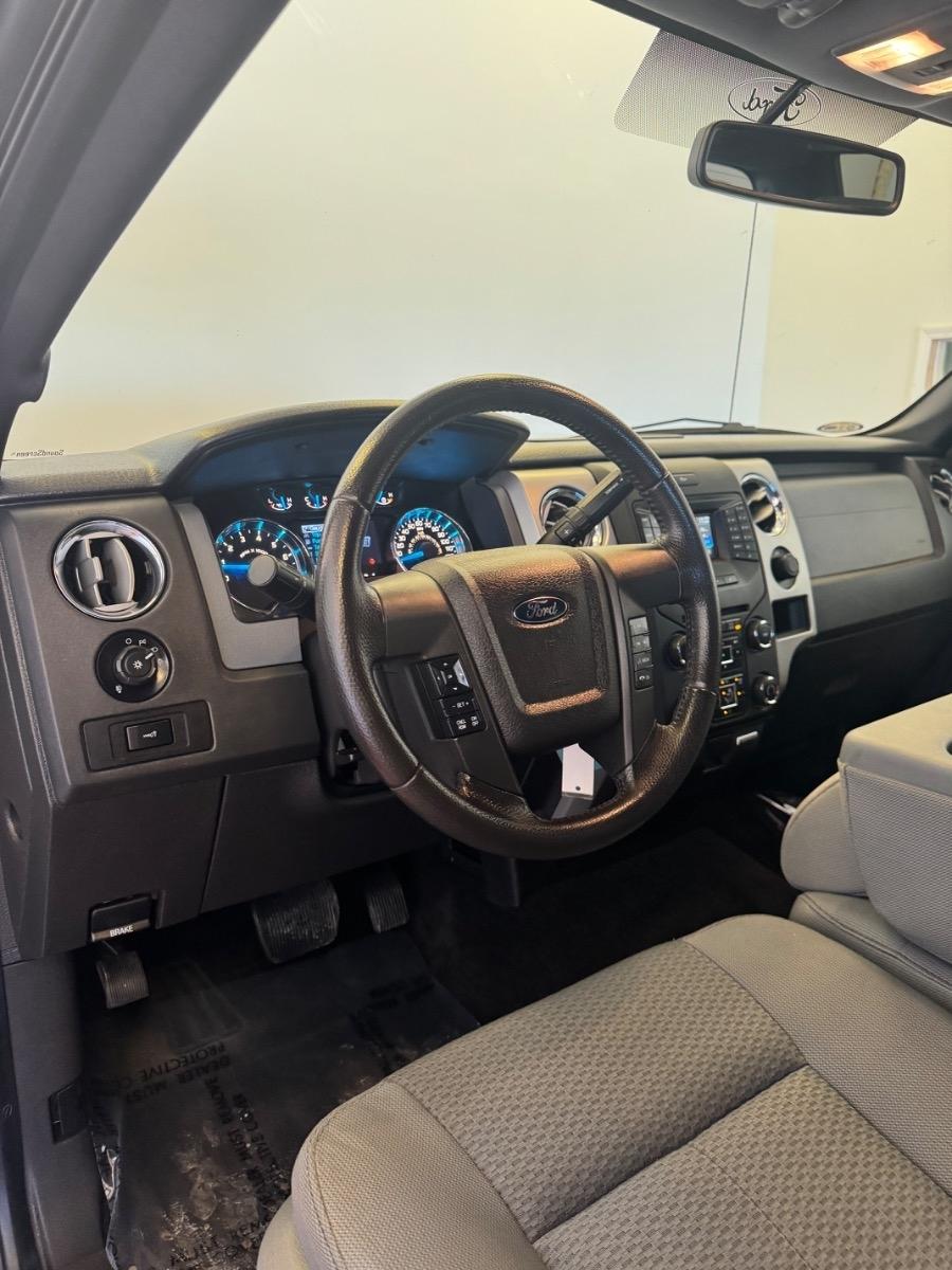 Ford F-150 4WD SuperCrew 145" XLT 2014