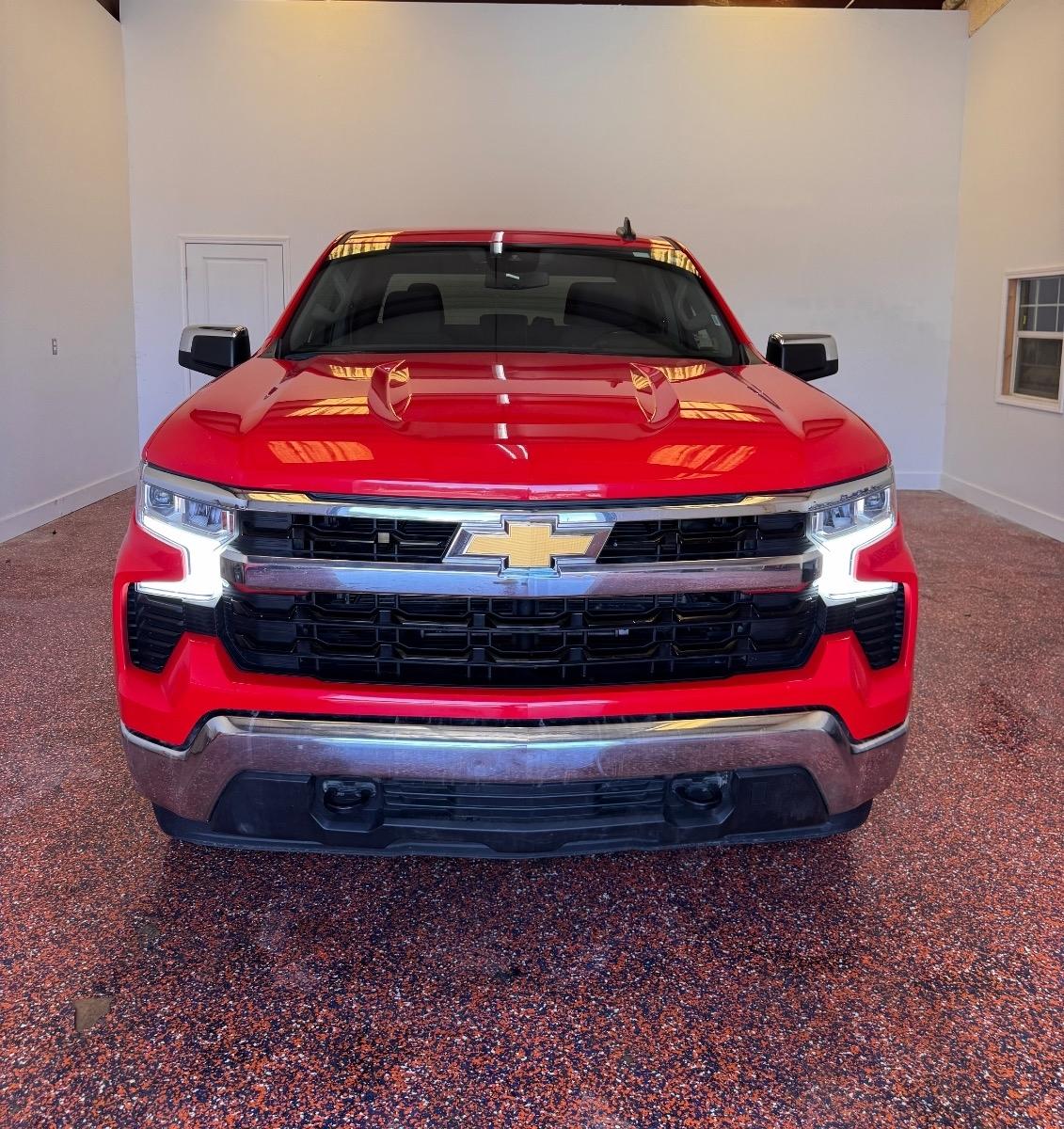 Chevrolet Silverado 1500 4WD Crew Cab 157" LT 2023