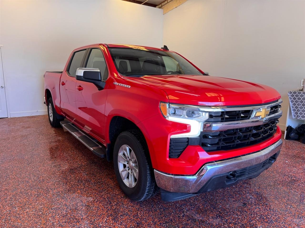 Chevrolet Silverado 1500 4WD Crew Cab 157" LT 2023