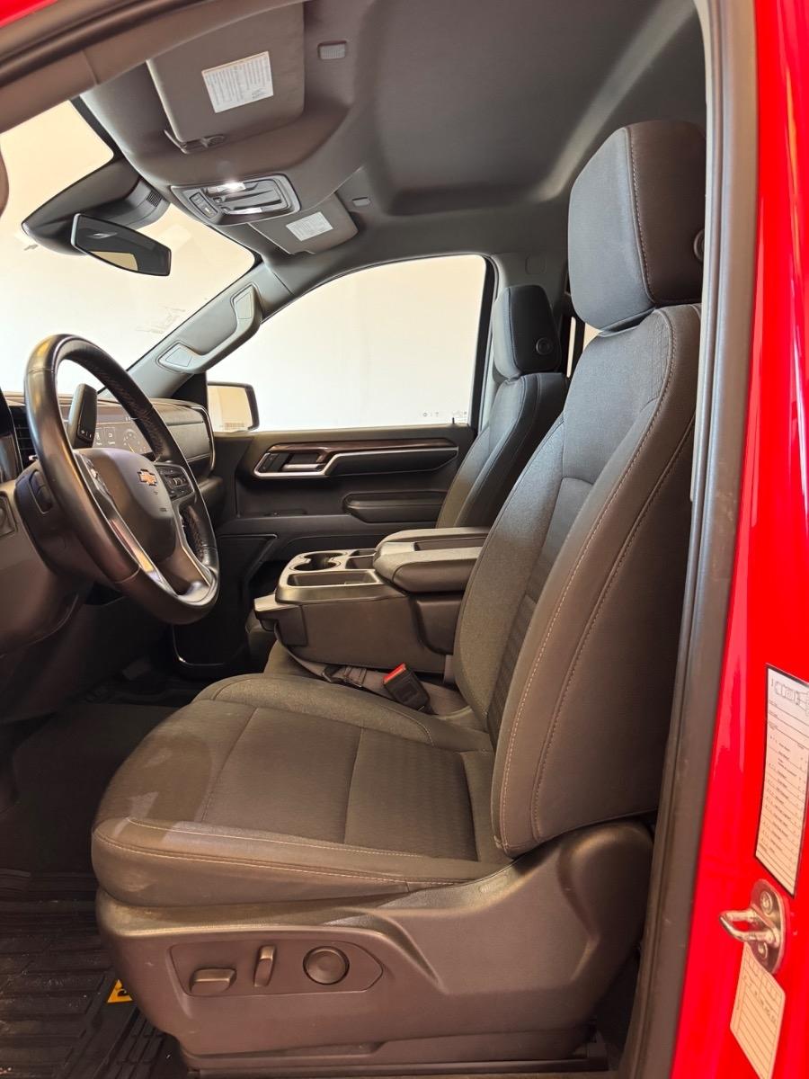Chevrolet Silverado 1500 4WD Crew Cab 157" LT 2023