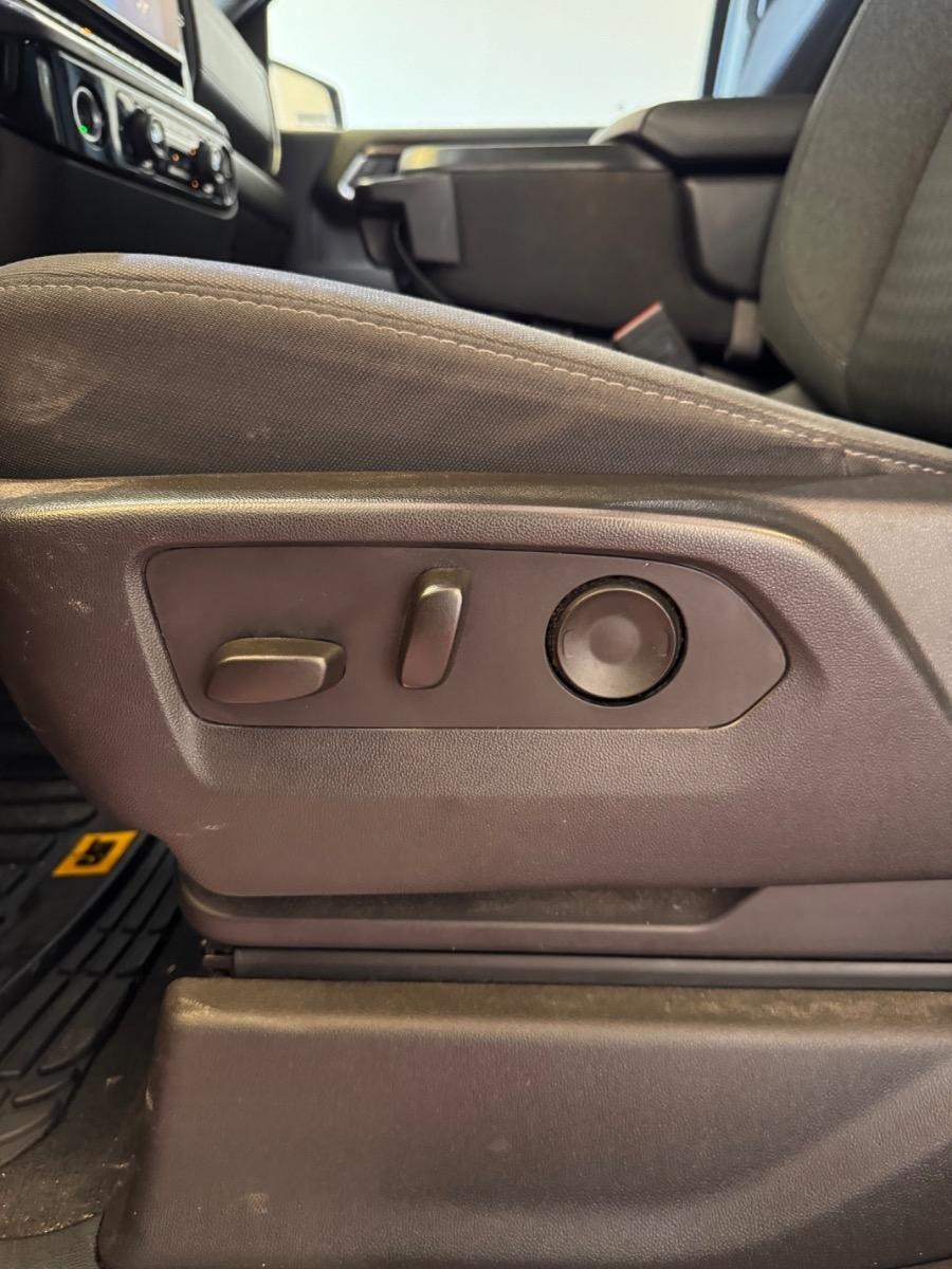 Chevrolet Silverado 1500 4WD Crew Cab 157" LT 2023