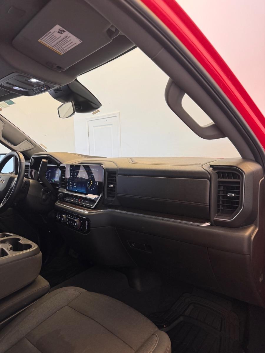 Chevrolet Silverado 1500 4WD Crew Cab 157" LT 2023