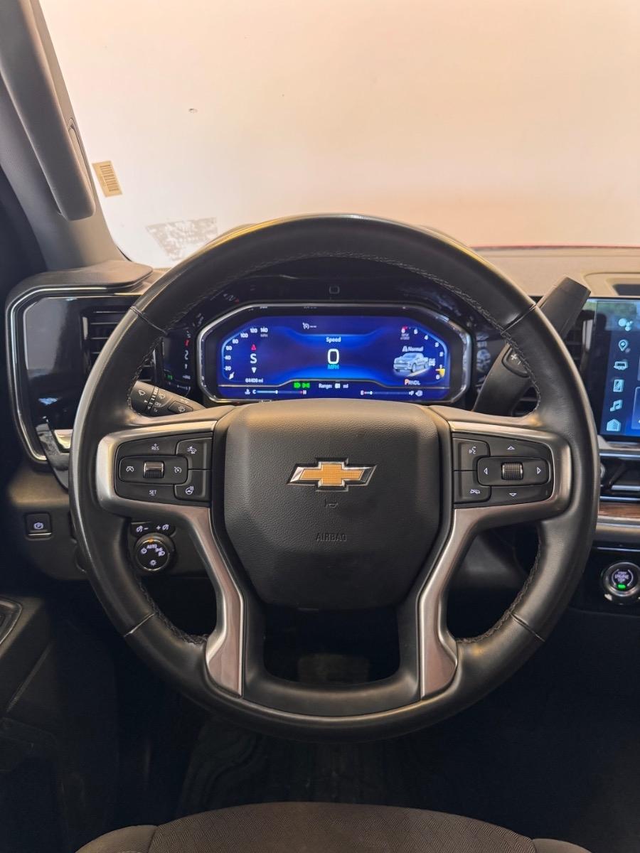 Chevrolet Silverado 1500 4WD Crew Cab 157" LT 2023
