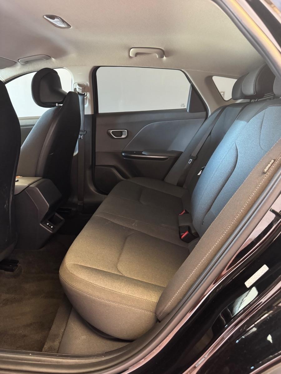 Kia K4 LXS FWD 2025
