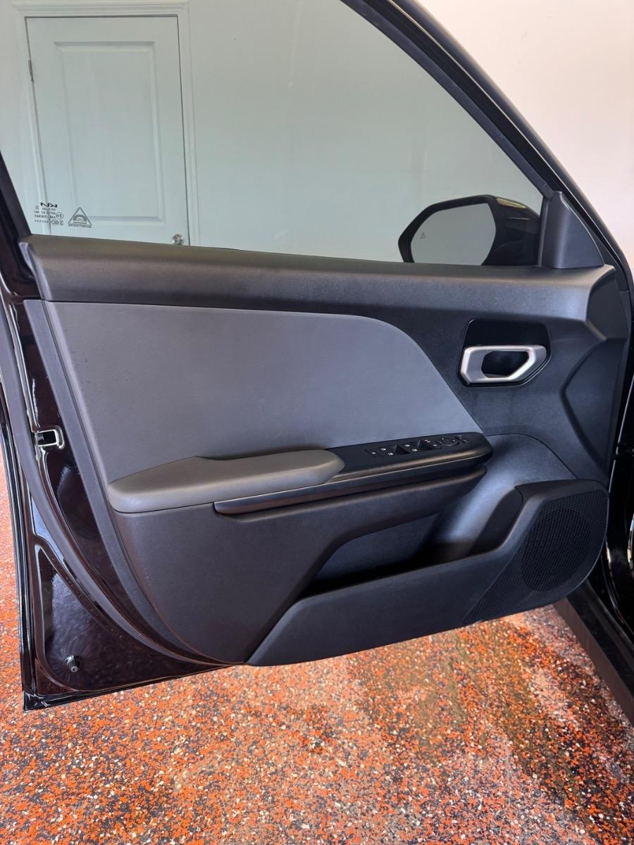 Kia K4 LXS FWD 2025