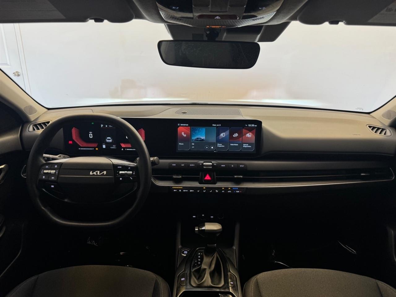Kia K4 LXS FWD 2025