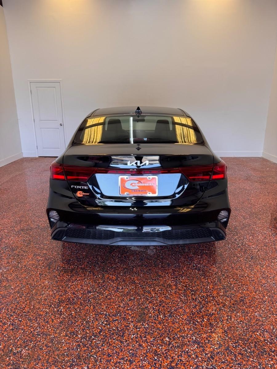Kia Forte LXS IVT 2023