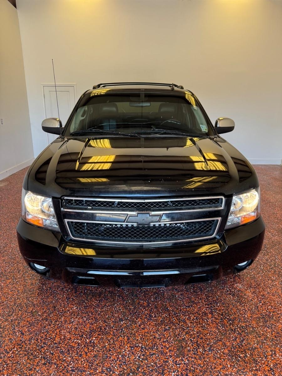 Chevrolet Avalanche 2WD Crew Cab LT 2011
