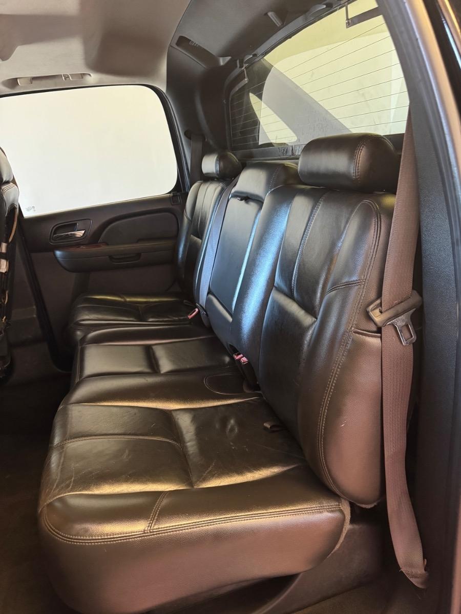 Chevrolet Avalanche 2WD Crew Cab LT 2011