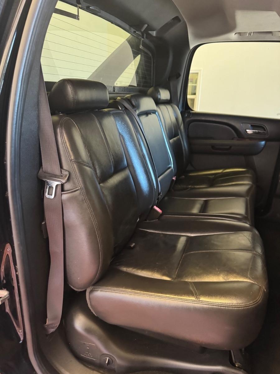 Chevrolet Avalanche 2WD Crew Cab LT 2011
