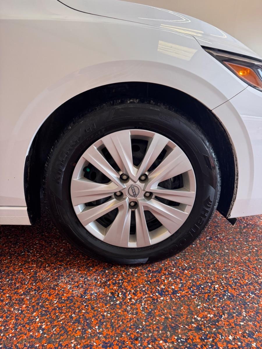 Nissan Sentra S CVT 2024